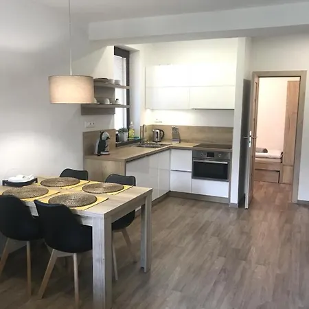 Lomnička - - Krásny Výhľad Na Vysoké Tatry